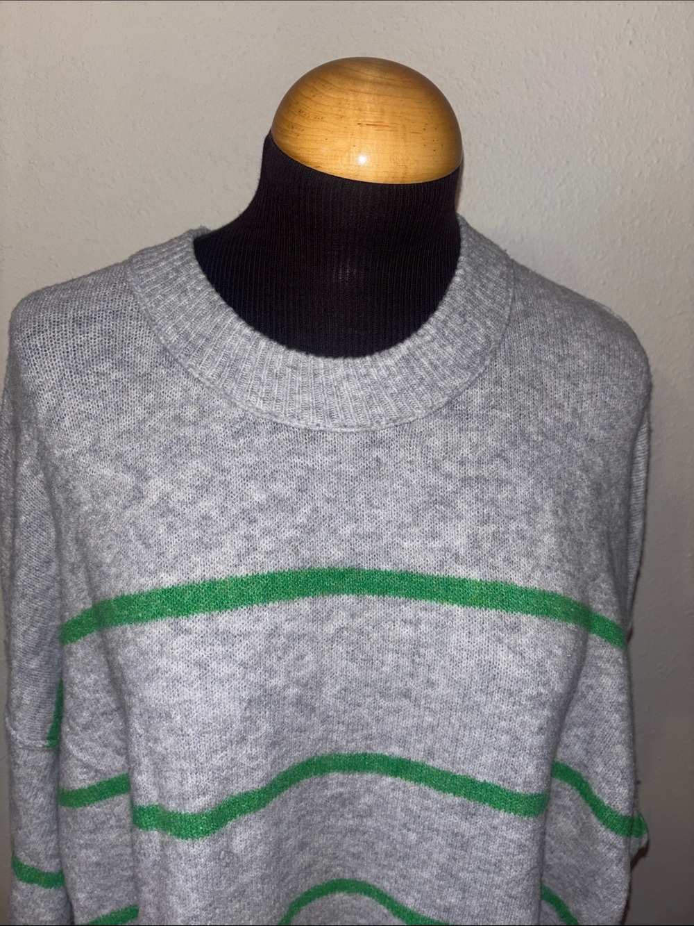 Aerie Crewneck Oversized Soft Grey Sweater with Green Stripes Size Large - Picture 2 of 9
